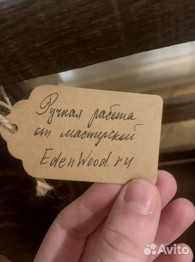 Деревянный ящик для пива и открывашки