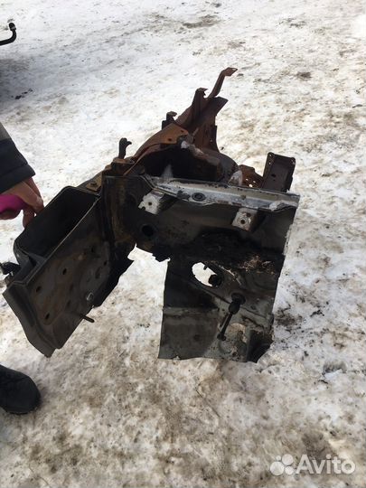 Четверть передняя левая ниссан х-трейл т31