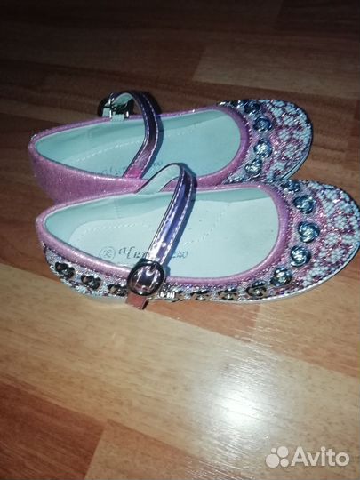 Туфли для девочки 27, 29, 28размер