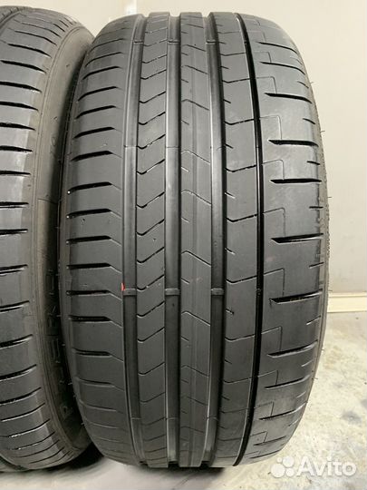 Pirelli P Zero PZ4 235/35 R20 92Y