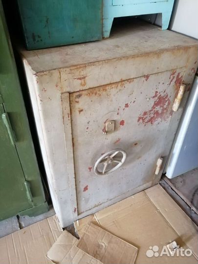 Сейф СССР металлический
