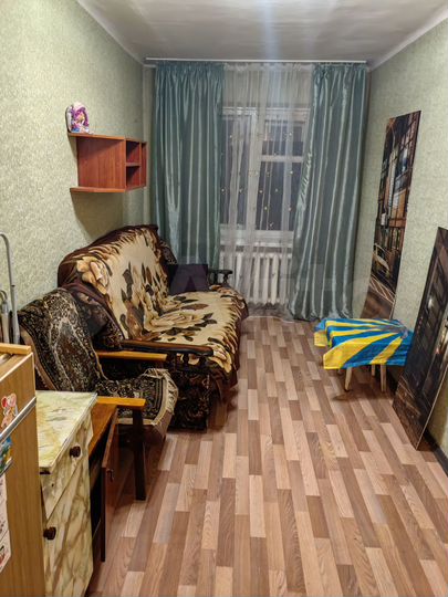 Комната 13 м² в 5-к., 2/5 эт.