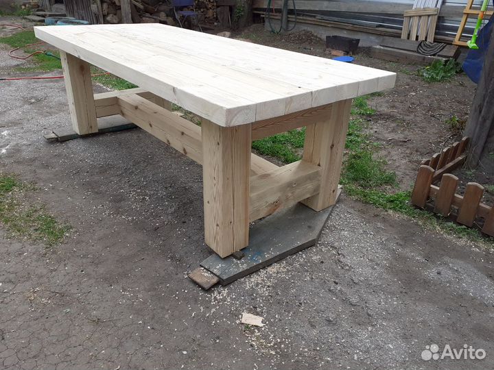 Стол из масива