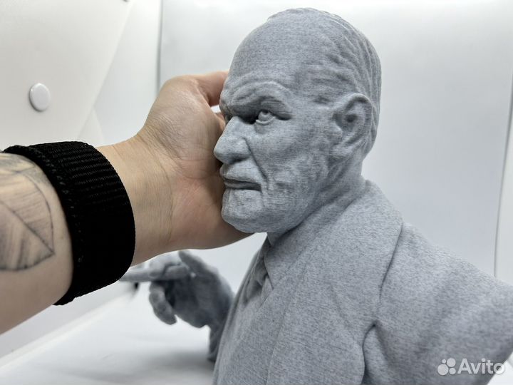 Бюст «Дядюшка Фрейд»