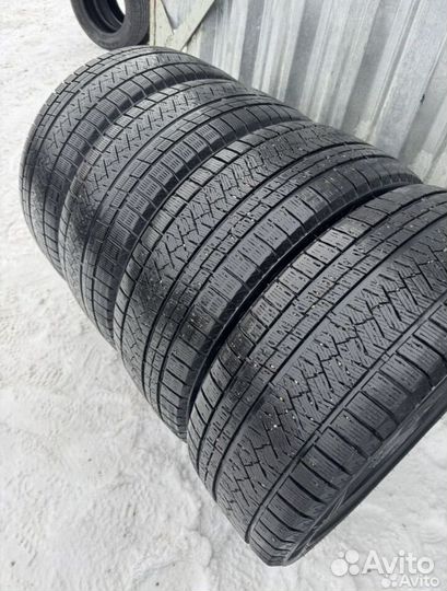 Triangle Snowlink TWT02 235/45 R19 99V