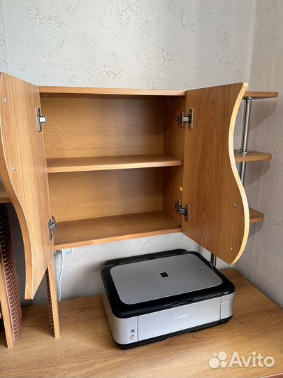 Компьютерный письменный стол в офис в детскую