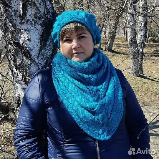 Вязаный комплект - берет и бактус