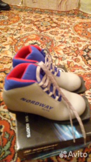 Ботинки лыжные