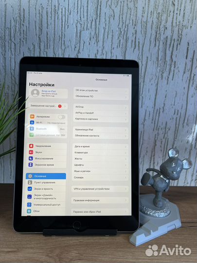 iPad (5th generation) 2017 Wi-Fi + Cellular 32 gb