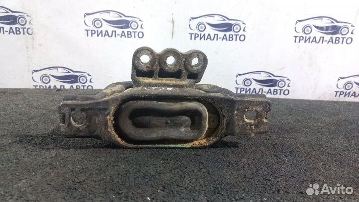 Chevrolet Captiva Подушка двигателя