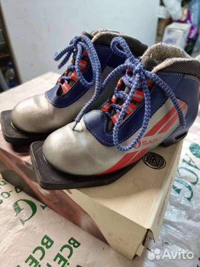 Лыжные ботинки