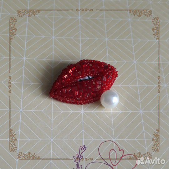 Брошь ручной работы