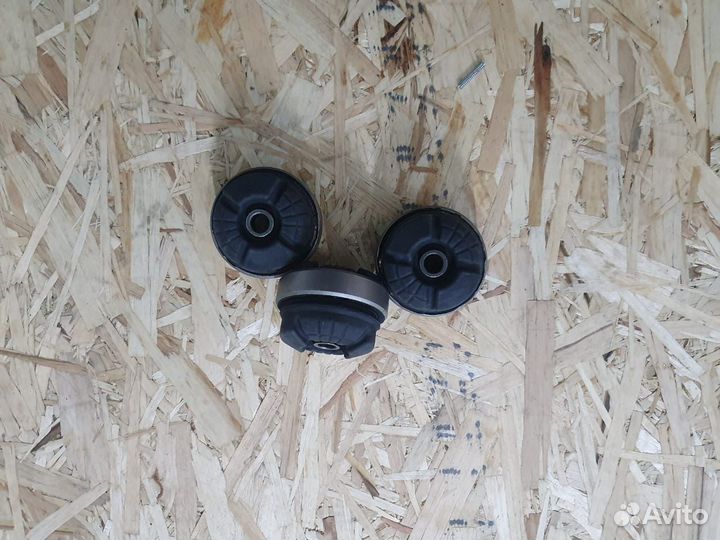 Сайлентблок на переднюю пневмостойку Mercedes E