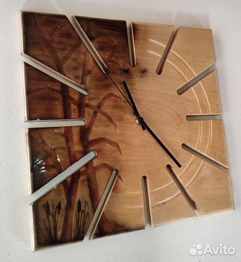 Настенные часы ручной работы из дерева