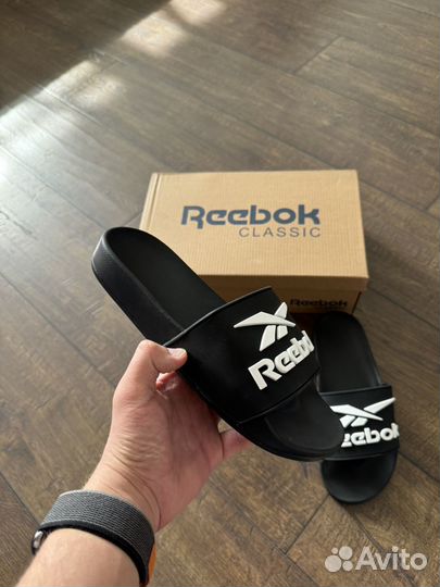 Шлепанцы reebok