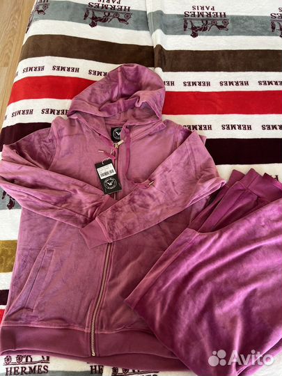 Спортивный костюм женский новый