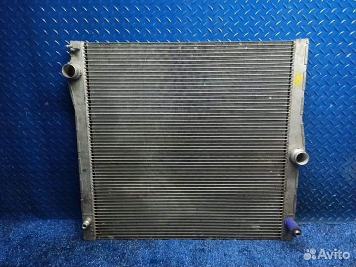 Радиатор двигателя Bmw X5 E70