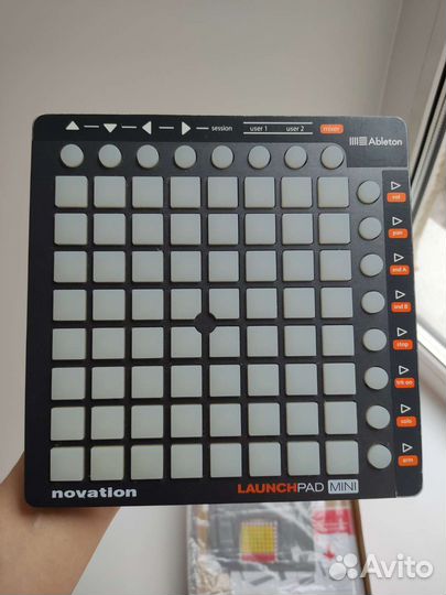 Novation launchpad mini лаунчпад