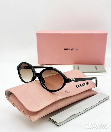 Солнцезащитные очки miu miu