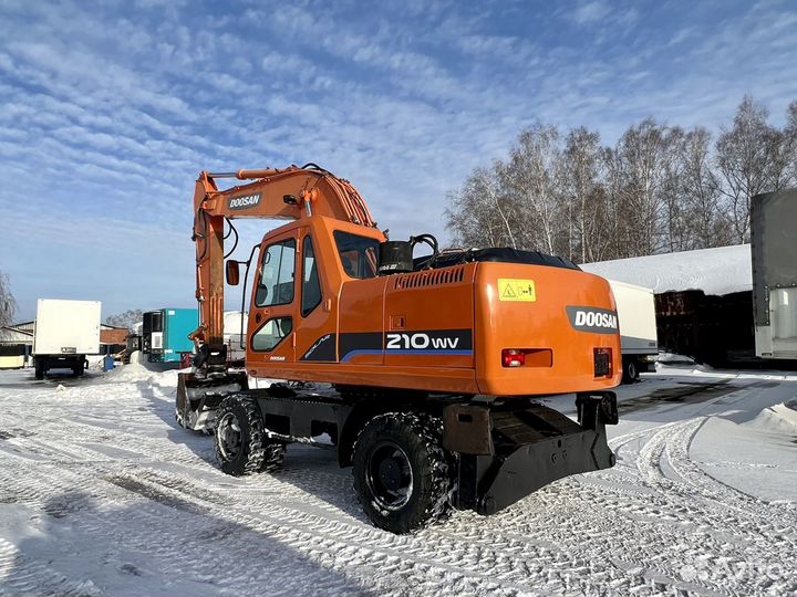 Колёсный экскаватор DOOSAN Daewoo SOLAR 210W-V, 2011