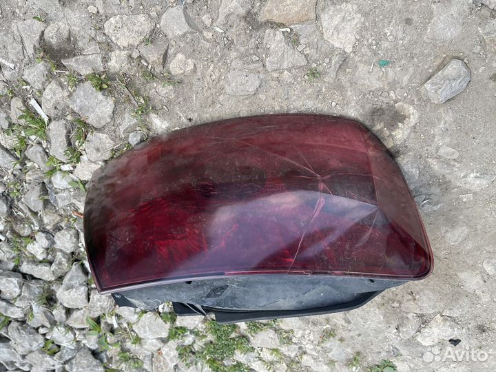 Задняя Левая фара peugeot 407седан
