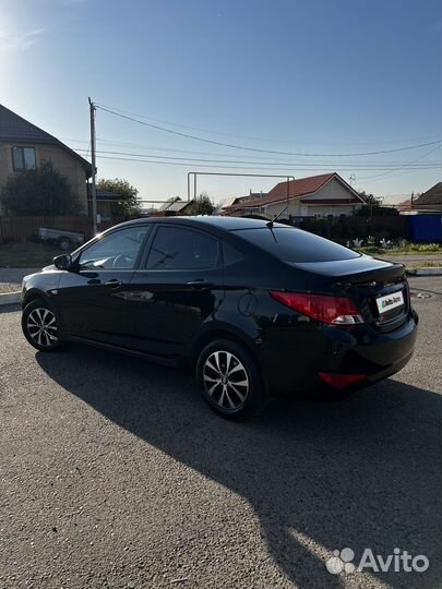 Hyundai Solaris 1.4 AT, 2015, 197 000 км