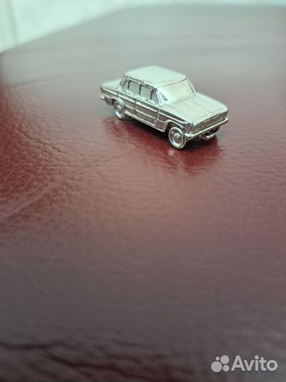 Игрушка машинка железная СССР