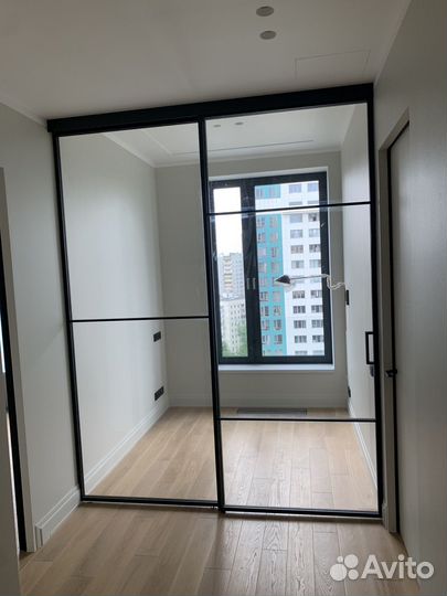 Перегородки из стекла и алюминия