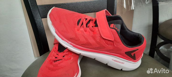 Кроссовки детские demix 38р