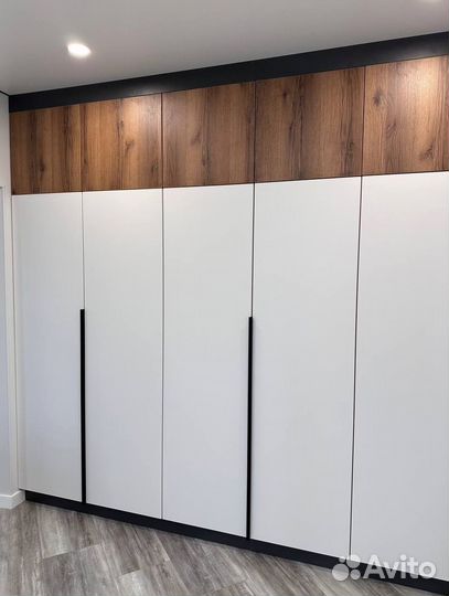 Шкаф распашной