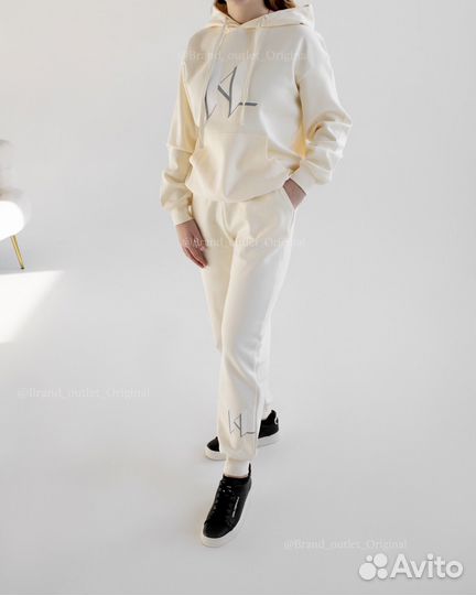 Новый спортивный костюм Karl lagerfeld оригинал