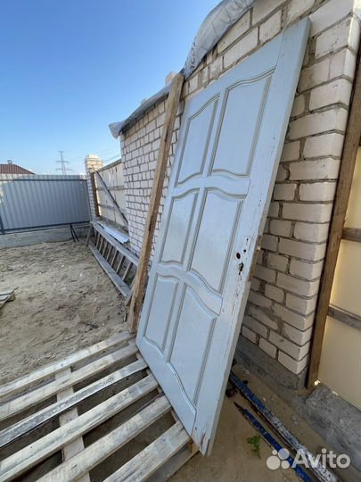 Дверь деревянная бу