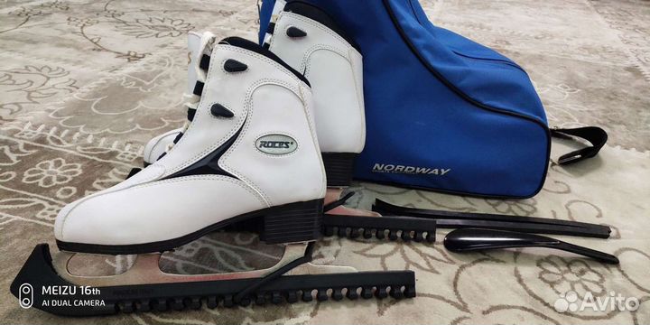 Фигурные коньки roces