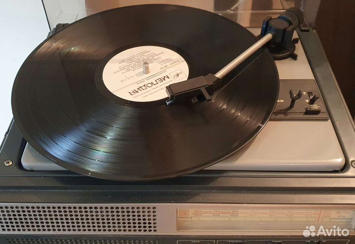 Проигрыватель винила