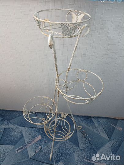 Подставка под цветы