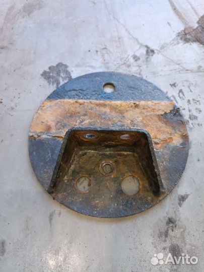 Кронштейн пневморессоры Man Tgx