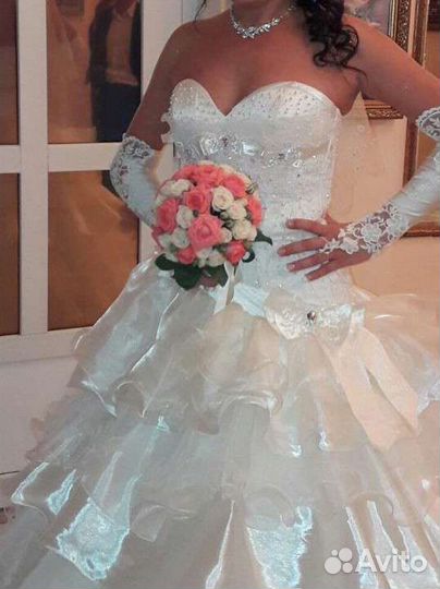 Свадебное платье