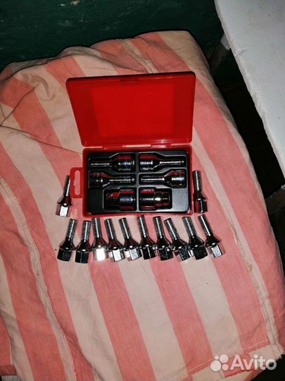 Секретки на колеса Anmax с болтами