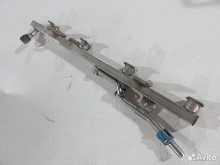 Рейка топливная (рампа) Opel Astra Gtc H Z16XER