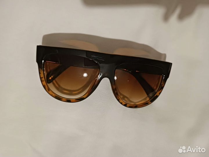 Солнцезащитные очки женские новые