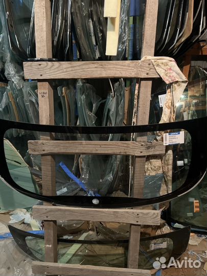 Стекло заднее Рено Сандеро 2 с 12