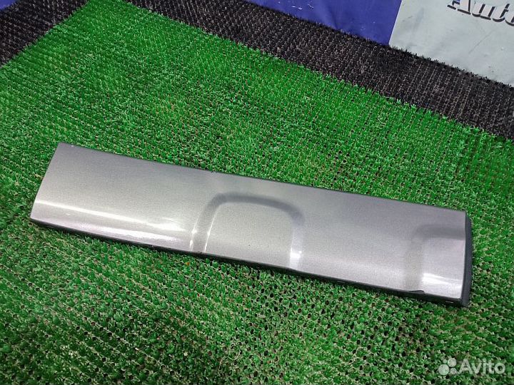 Накладка двери задней правой Honda CR-V