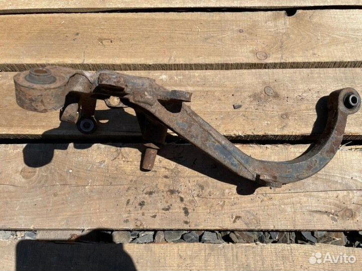 Кулак поворотный задний правый Hyundai Sonata 4