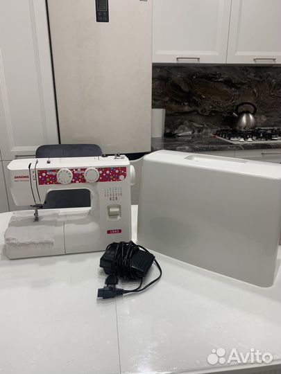 Швейная машина janome1543