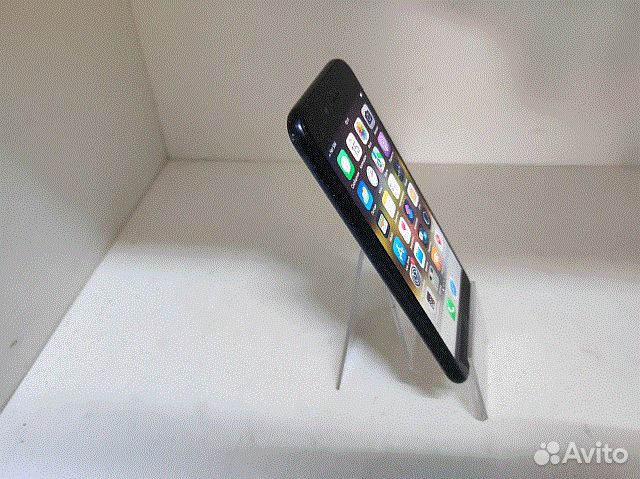 iPhone SE (2022), 64 ГБ