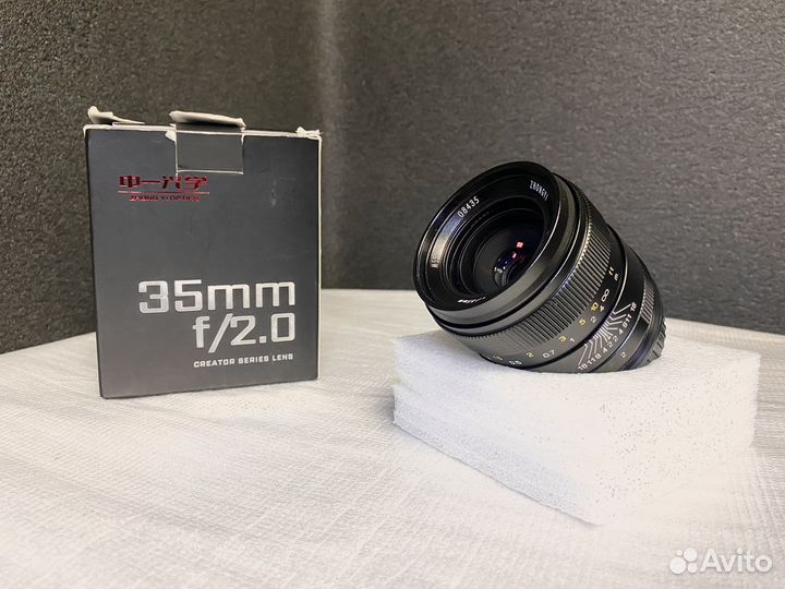 Объектив Mitakon Creator 35mm f/2.0 Canon EF