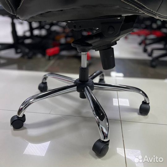 Компьютерное кресло