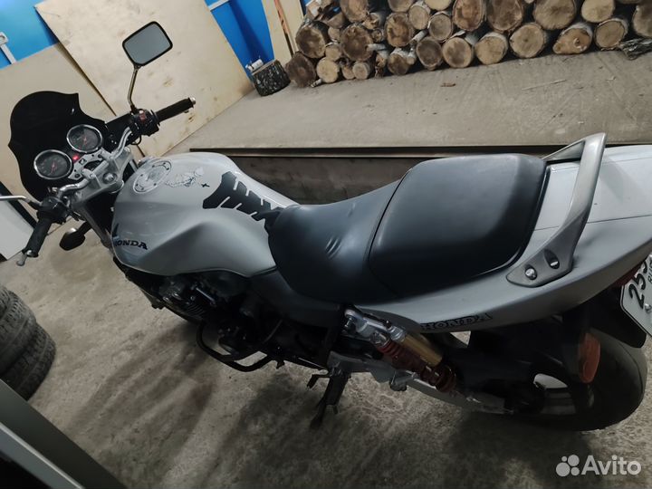 Honda CB 400 SF Vtec 2