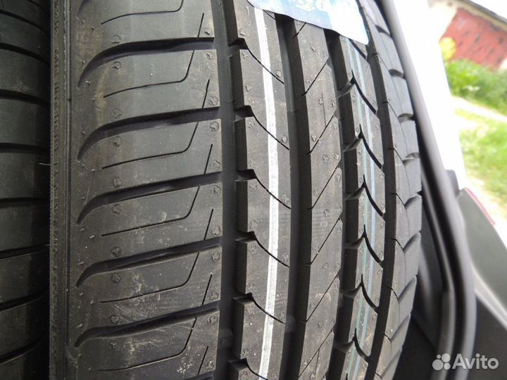 Goodyear EfficientGrip 255/40 R19 100Y