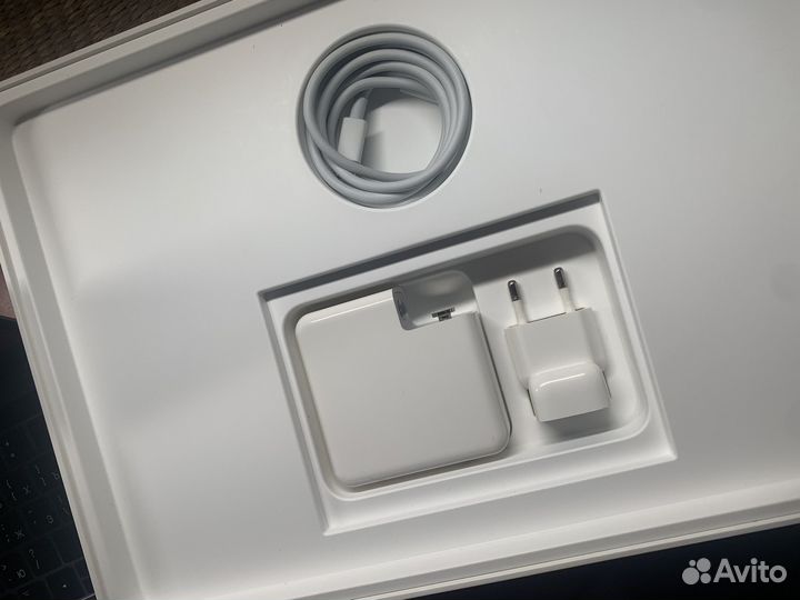 Apple MacBook Pro 13 2017 8Gb/256Gb